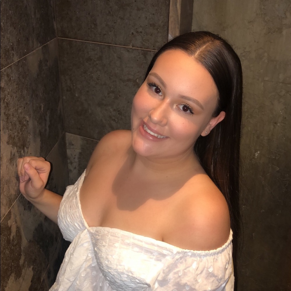 Meet your Posher, Eliza
